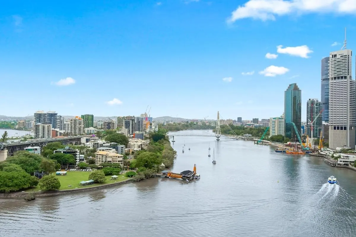 The Executive 1Bed-1Bath-1Car Views - Cbd Apartment Brisbane 0*,