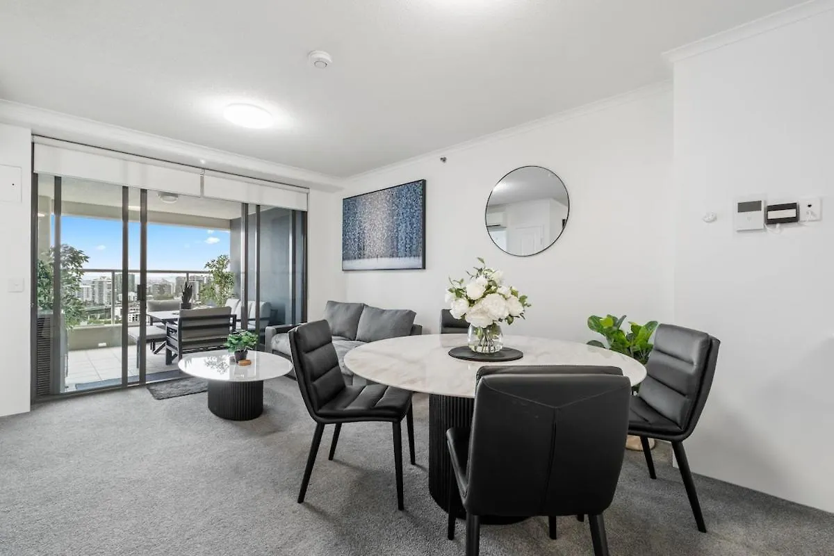 The Executive 1Bed-1Bath-1Car Views - Cbd Apartment Brisbane 0*,  Australia